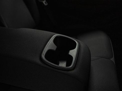 Used 2021 Toyota Corolla LE image 16