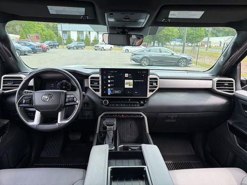 Used 2025 Toyota Tundra Limited AWD/4WD image 8