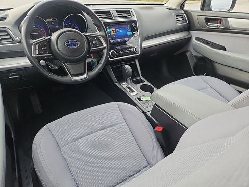 Used 2019 Subaru Outback 2.5i Premium image 3
