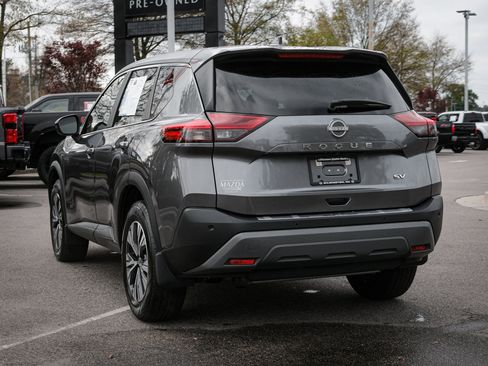 Used 2023 Nissan Rogue SV image 8