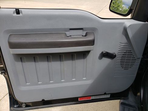 Used 2014 Ford F250 XL image 11