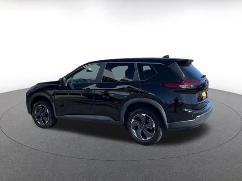 Used 2025 Nissan Rogue SV image 10