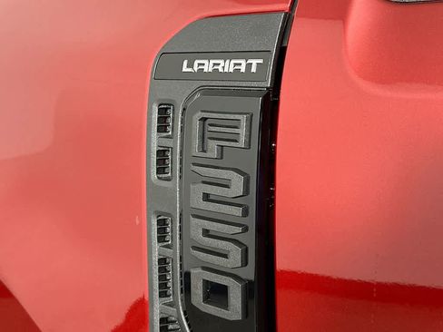 New 2026 Ford F250 Lariat w/ Black Appearance Package image 7