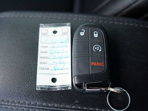 Used 2025 Jeep Compass Limited AWD/4WD image 30