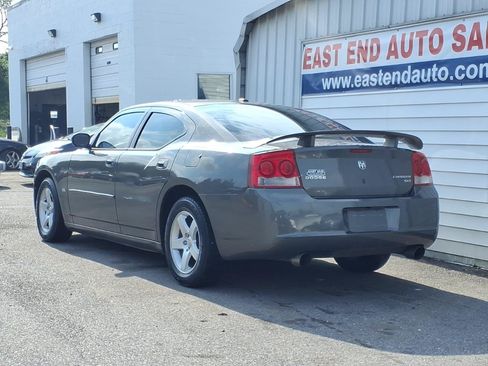 Used 2010 Dodge Charger SXT RWD image 3