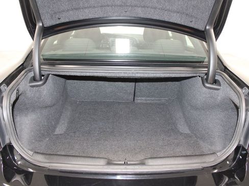 Used 2022 Dodge Charger SXT RWD image 13