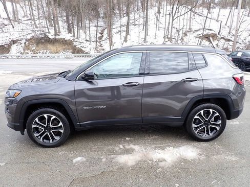 Used 2022 Jeep Compass Limited image 8