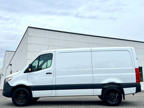 Used 2025 Mercedes-Benz Sprinter 2500 image 7