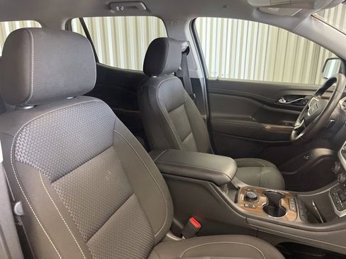 Used 2023 GMC Acadia SLE w/ Driver Convenience Package image 16