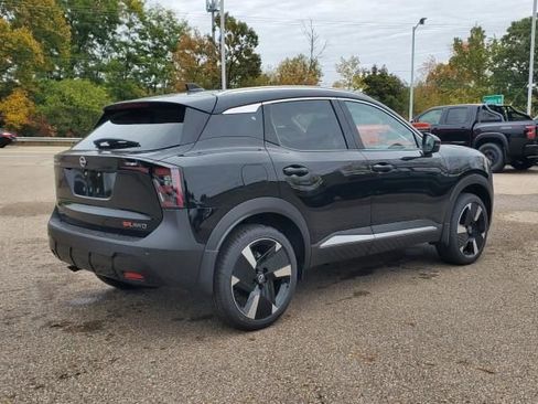 New 2026 Nissan Kicks SR w/ SR Premium Package image 5