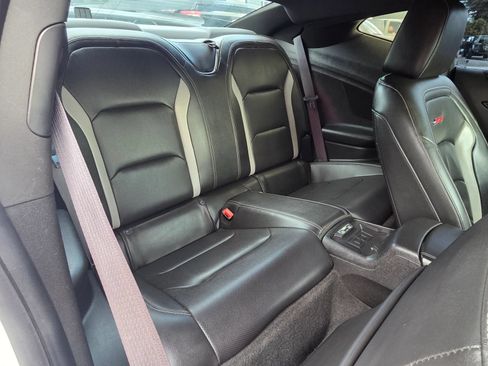 Used 2016 Chevrolet Camaro SS RWD image 16