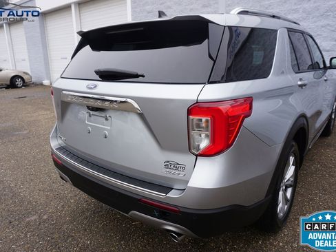 Used 2023 Ford Explorer Limited image 11