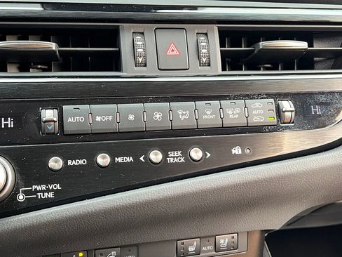 Certified 2023 Lexus ES 350 w/ Premium Package image 21