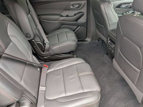 Used 2023 Chevrolet Traverse RS w/ LPO, Floor Liner Package FWD image 31