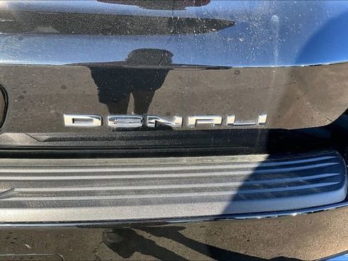 Used 2024 GMC Yukon XL Denali Ultimate image 21