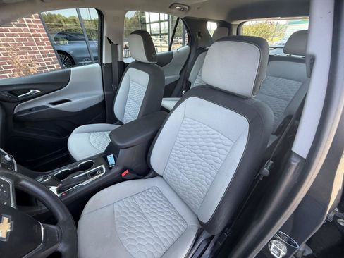 Used 2020 Chevrolet Equinox LS FWD image 13