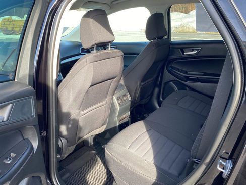 Used 2024 Ford Edge SE w/ Black Appearance Package image 13