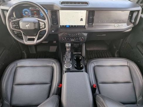 Used 2025 Ford Bronco Badlands AWD/4WD image 28