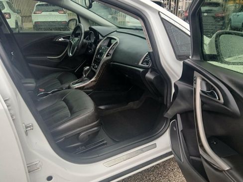 Used 2017 Buick Verano Leather FWD image 10