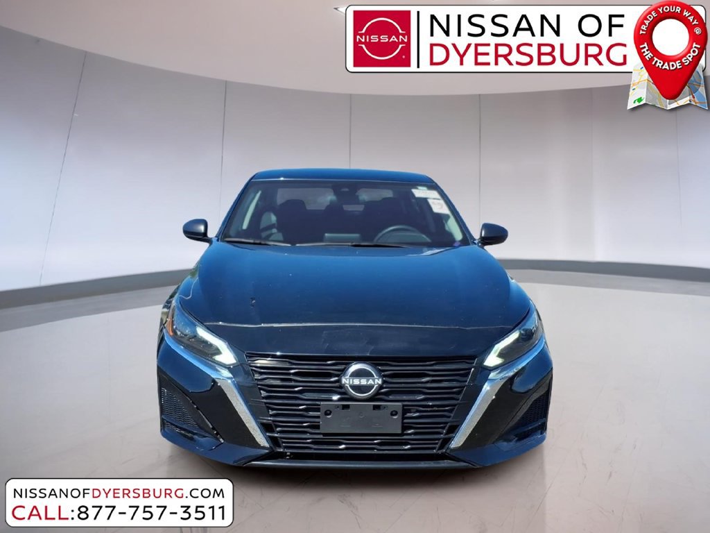 Used 2025 Nissan Altima 2.5 SV FWD image 8