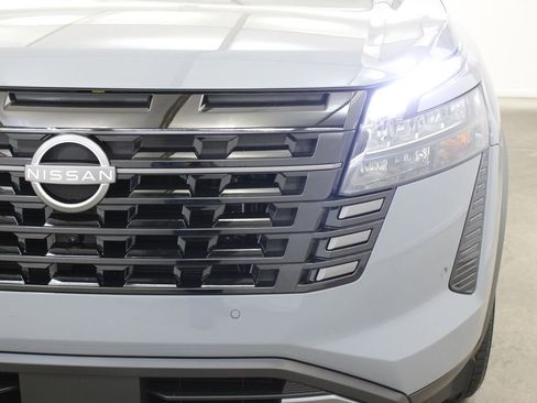 New 2026 Nissan Pathfinder Platinum w/ Cargo Package AWD/4WD image 8