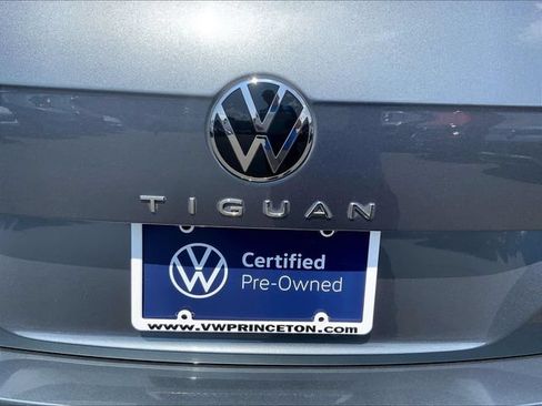 Used 2022 Volkswagen Tiguan SE R-Line AWD/4WD image 18