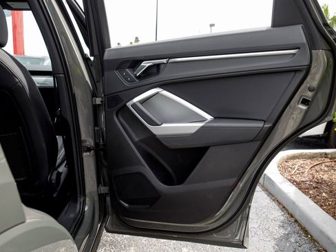 Used 2020 Audi Q3 2.0T Premium w/ Convenience Package image 38