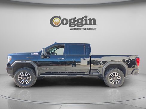 Used 2023 GMC Sierra 2500 AT4 w/ AT4 Premium Plus Package image 3