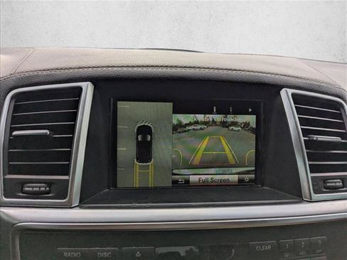 Used 2016 Mercedes-Benz GL 550 4MATIC image 19