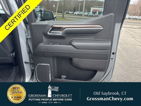 Used 2024 Chevrolet Silverado 1500 LT AWD/4WD image 25