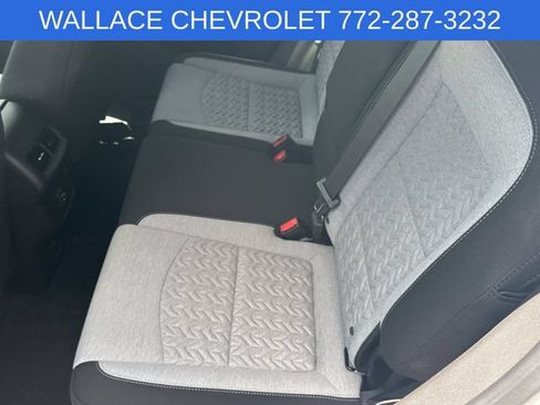 Used 2023 Chevrolet Equinox LT FWD image 13