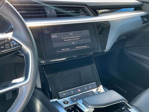 Certified 2024 Audi Q8 e-tron Premium image 20