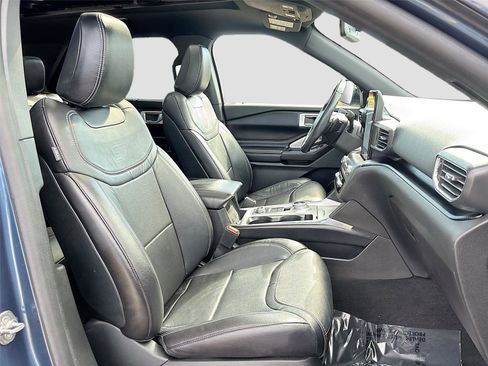 Used 2020 Ford Explorer ST w/ Premium Technology Package image 30