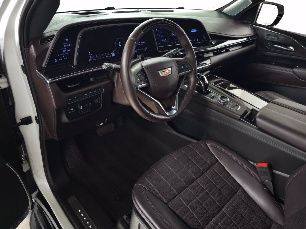 Used 2024 Cadillac Escalade Sport Platinum w/ LPO, ONYX Package AWD/4WD image 17