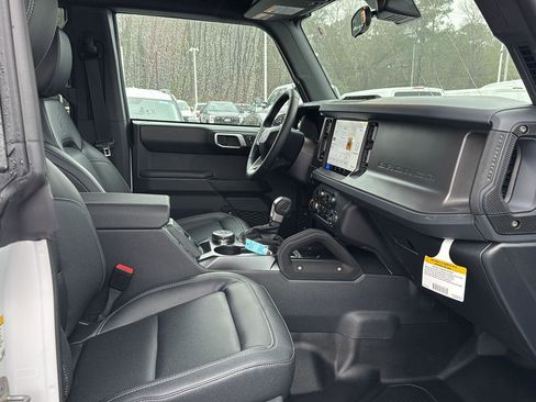 New 2025 Ford Bronco Badlands w/ Sasquatch Package image 14