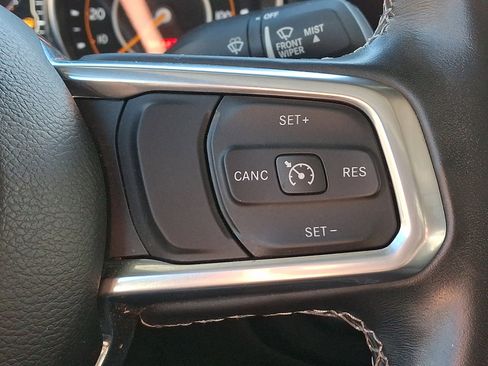 Used 2022 Jeep Gladiator Overland w/ Popular Equipment Package image 23