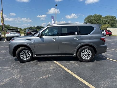 Used 2022 Nissan Armada SV image 6