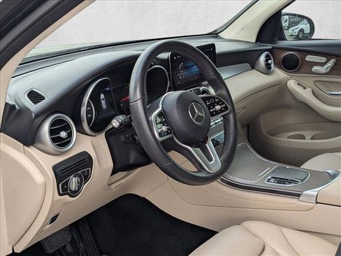 Used 2020 Mercedes-Benz GLC 300 image 9
