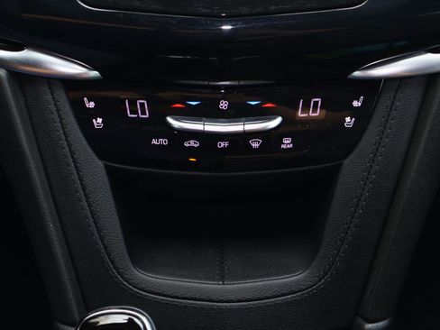 Used 2024 Cadillac XT6 Premium Luxury FWD image 29