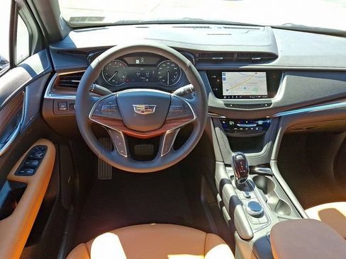 New 2025 Cadillac XT5 Premium Luxury image 7