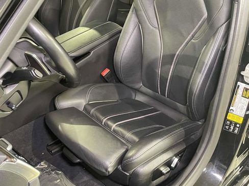 Used 2019 BMW 540i xDrive AWD/4WD image 5