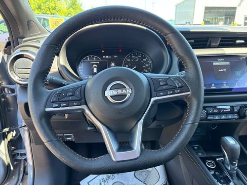 Used 2024 Nissan Kicks SR w/ SR Premium Package FWD image 19