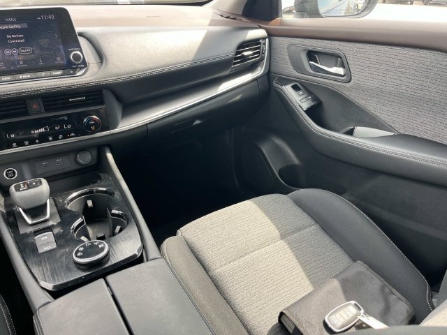 Used 2023 Nissan Rogue SV AWD/4WD image 14
