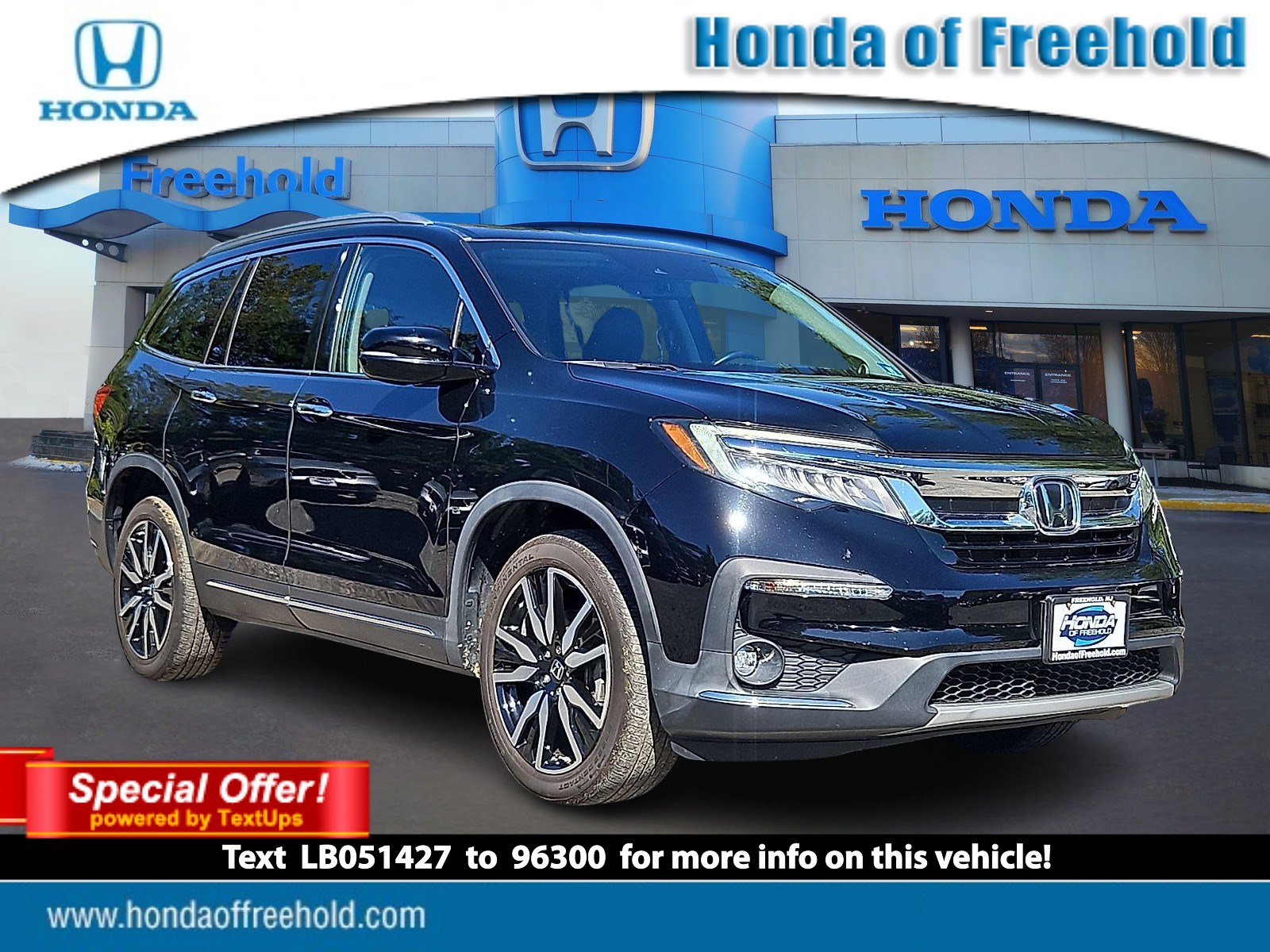 Used 2020 Honda Pilot Touring image 1