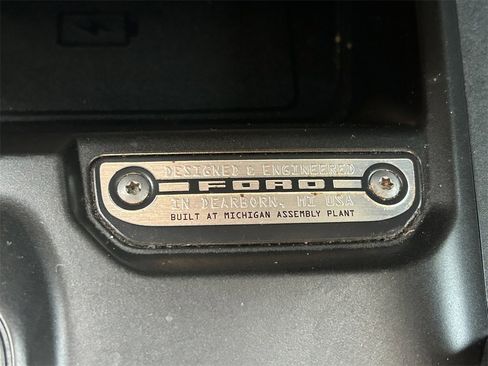 Used 2023 Ford Bronco Wildtrak image 34