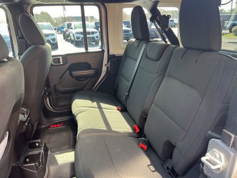 Used 2019 Jeep Wrangler Unlimited Sport S image 19
