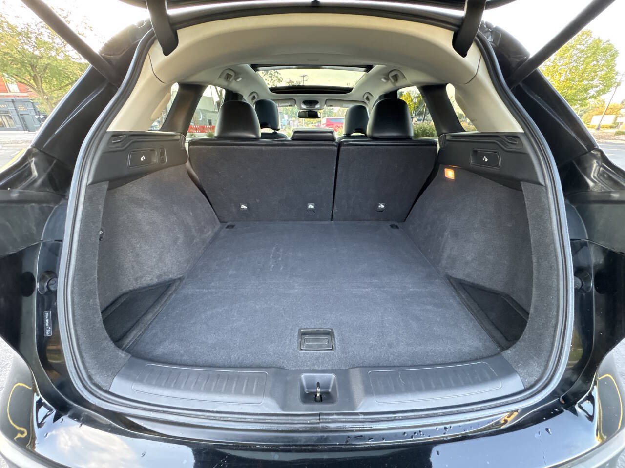 Used 2019 INFINITI QX50 Essential w/ Premium Heat Package AWD/4WD image 25
