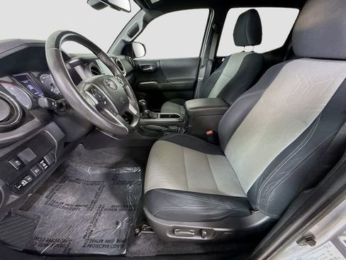 Certified 2021 Toyota Tacoma TRD Off-Road w/ Technology Package image 19