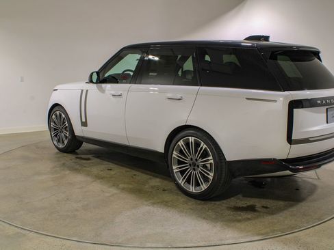 New 2026 Land Rover Range Rover SE AWD/4WD image 3