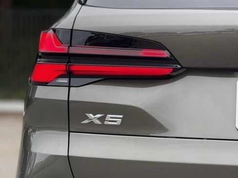 New 2026 BMW X5 xDrive40i w/ Climate Comfort Package image 14